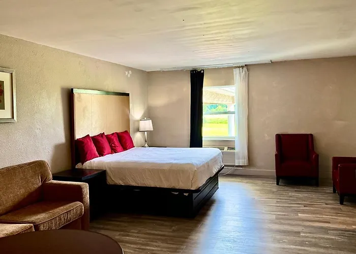 Hotel Of By O Carbondale